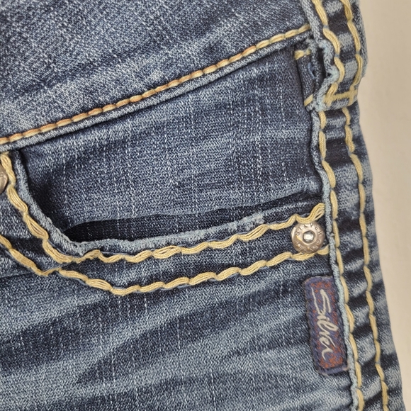 Silver Jeans Mckenzie Cutoff Jeans Shorts - Picture 6 of 16